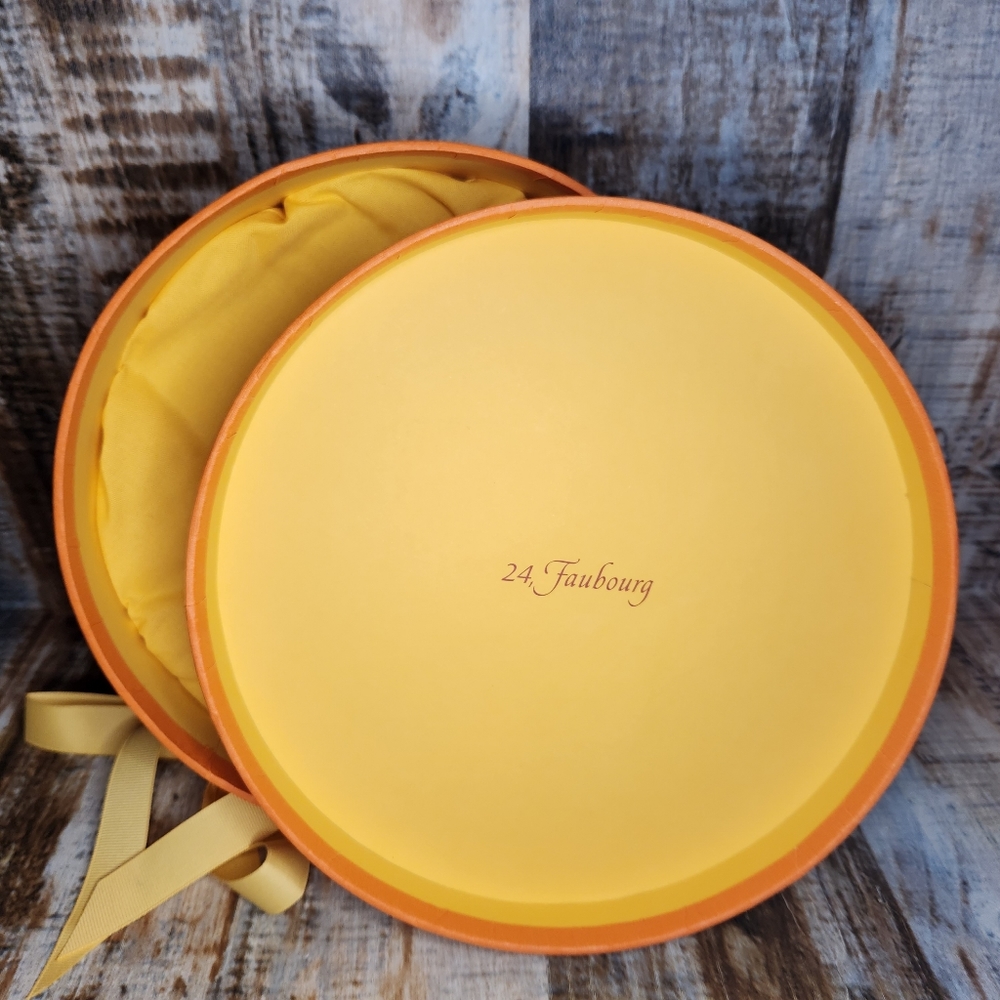 Vintage Hermes Round Empty Gift Box With Cushion Padd… Gem